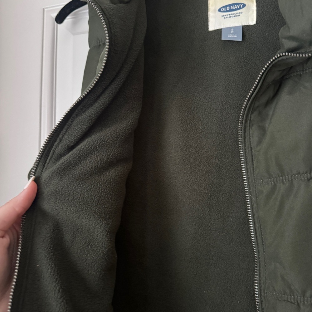 Old Navy Dark Green Quilted Vest - Picture 10 of 10
